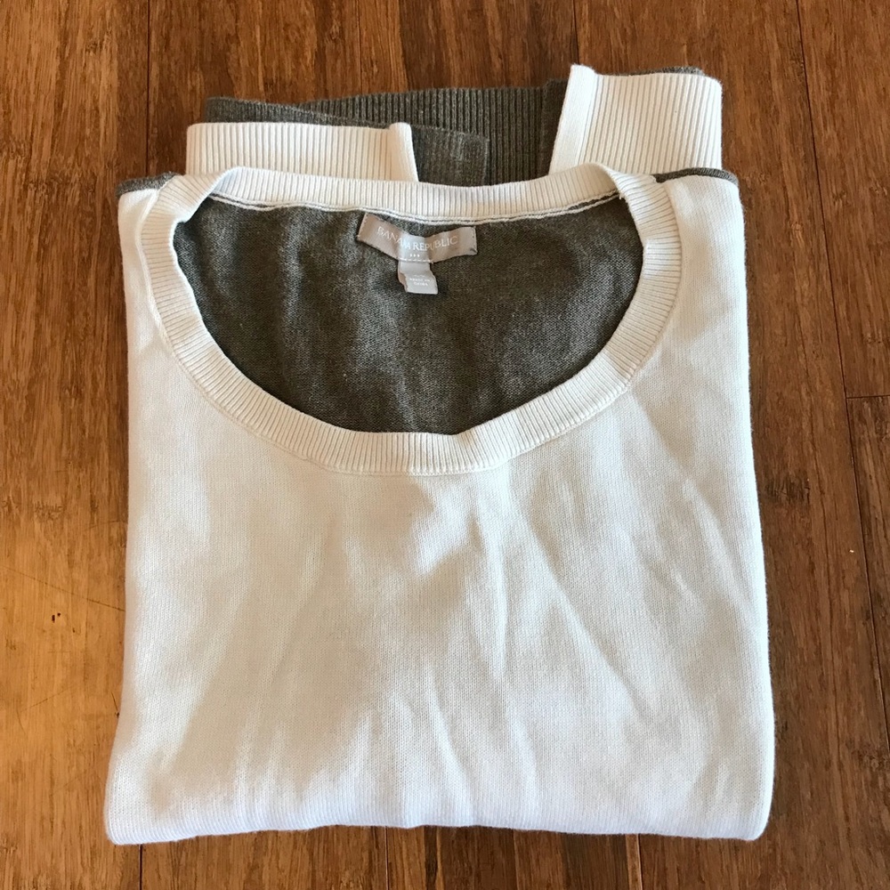 Banana Republic two tone sweater